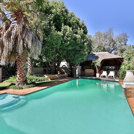 Fin And Feather Guest Lodge Boksburg Bagian luar foto