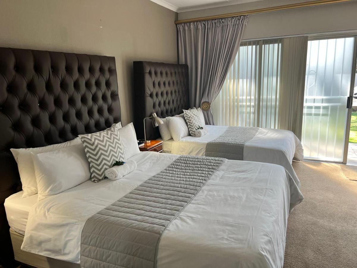 Fin And Feather Guest Lodge Boksburg Bagian luar foto