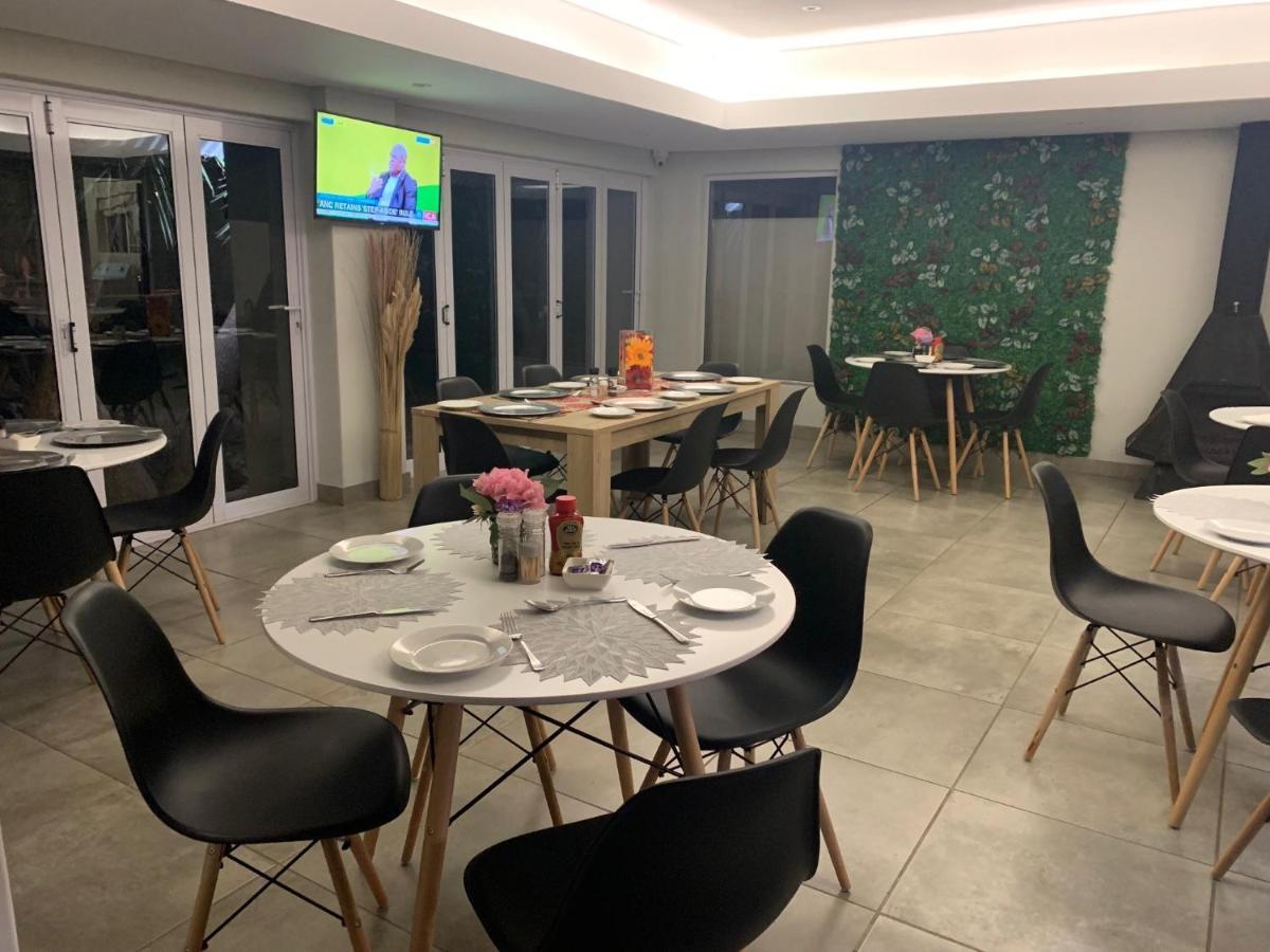 Fin And Feather Guest Lodge Boksburg Bagian luar foto