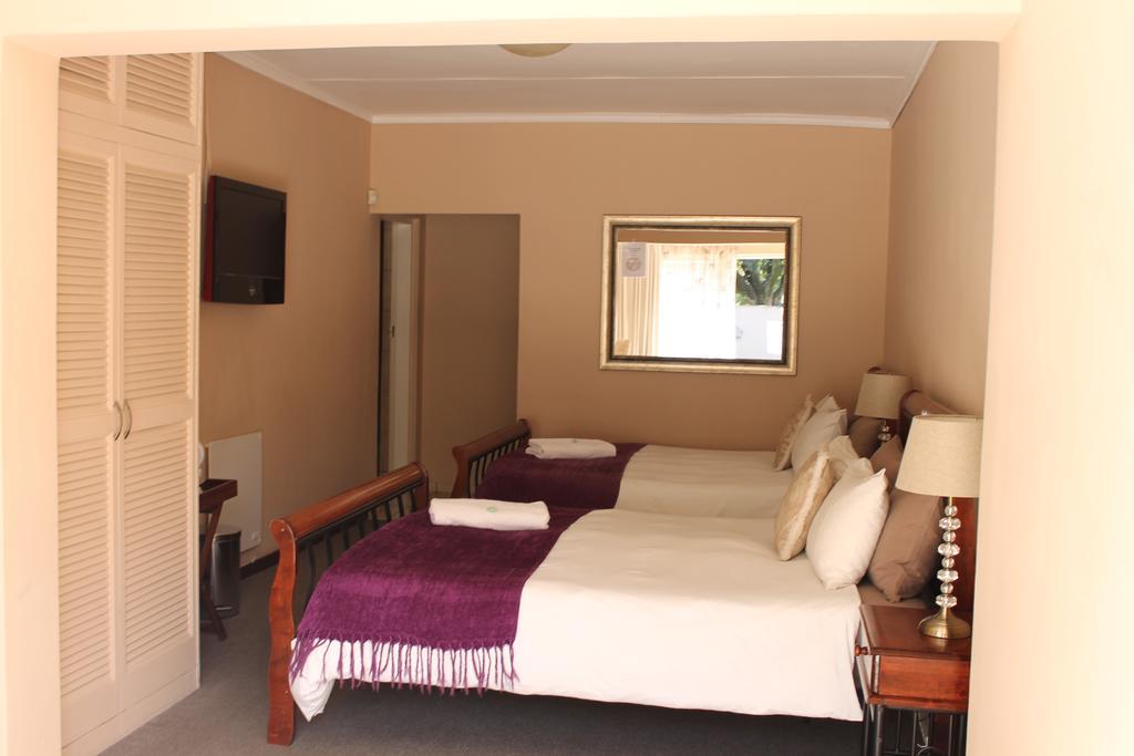 Fin And Feather Guest Lodge Boksburg Bagian luar foto