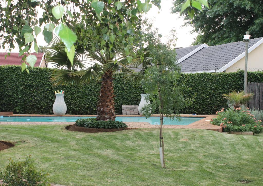 Fin And Feather Guest Lodge Boksburg Bagian luar foto
