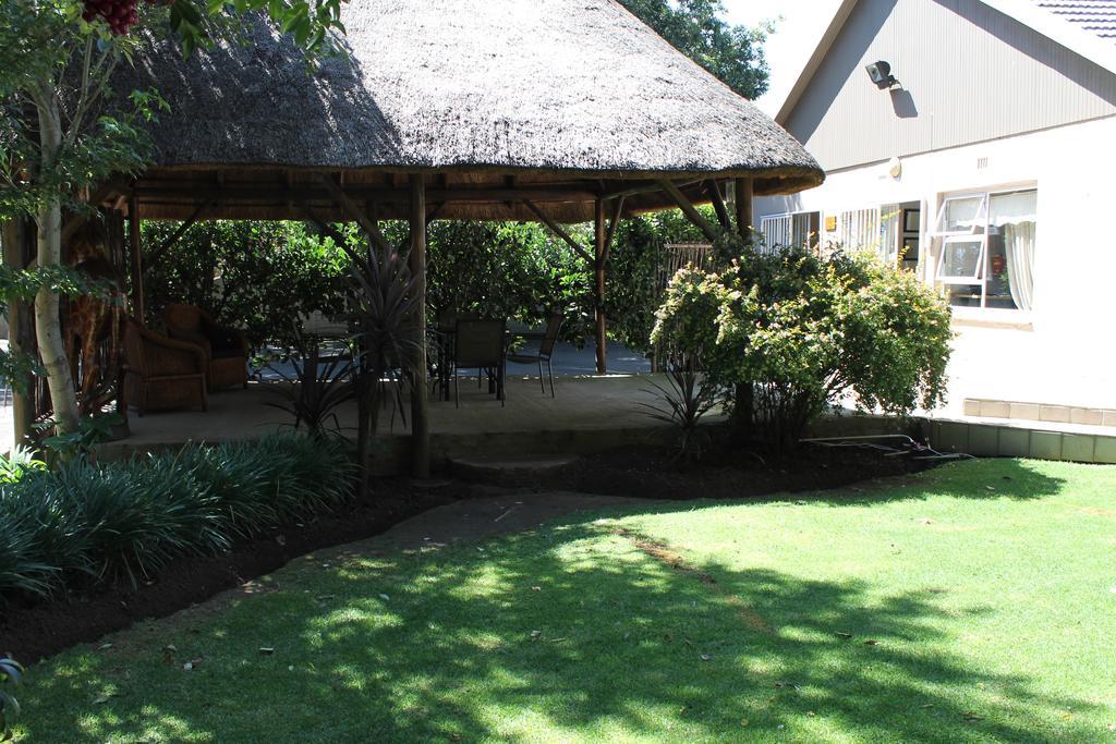 Fin And Feather Guest Lodge Boksburg Bagian luar foto