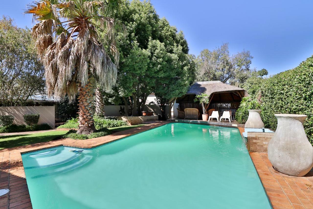 Fin And Feather Guest Lodge Boksburg Bagian luar foto